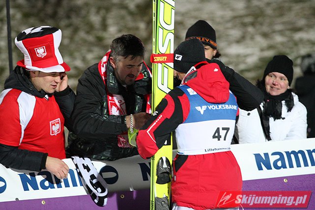 112 Kamil Stoch z kibicami